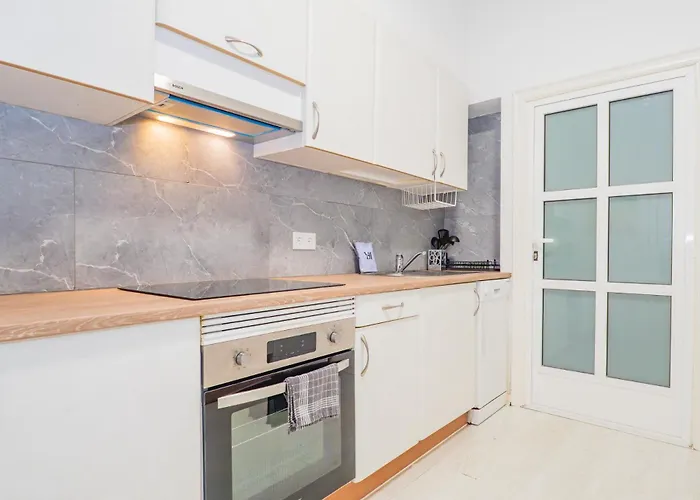 Ybh Urzaiz 33-35, 1 *